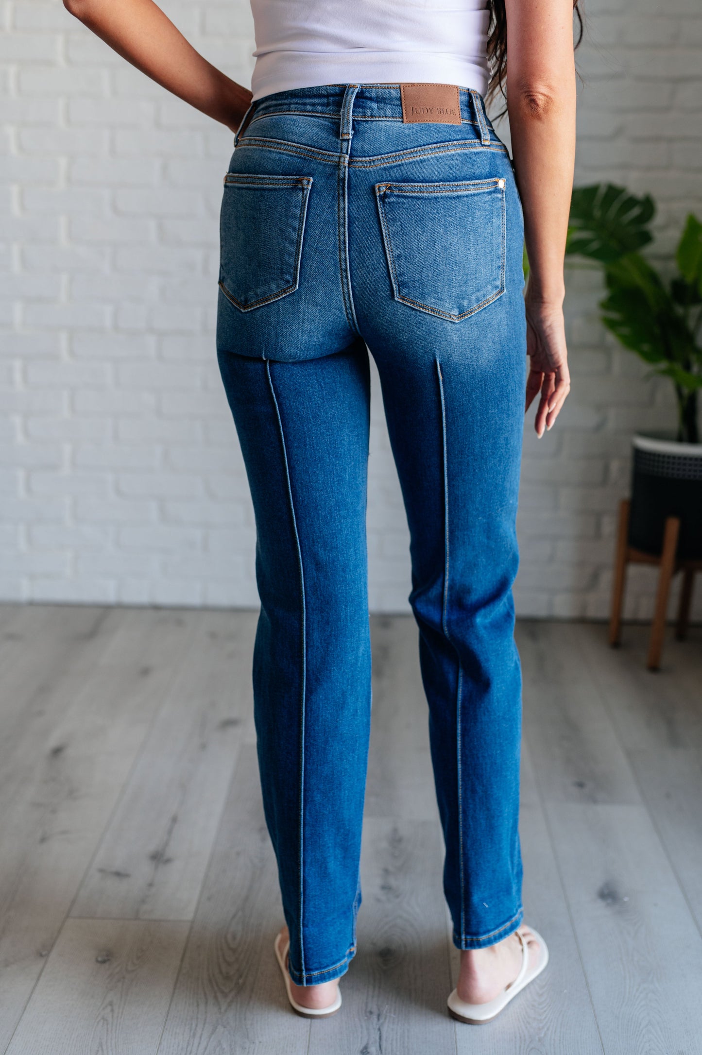 Judy Blue Campbell Center Seam Detail Straight Jeans