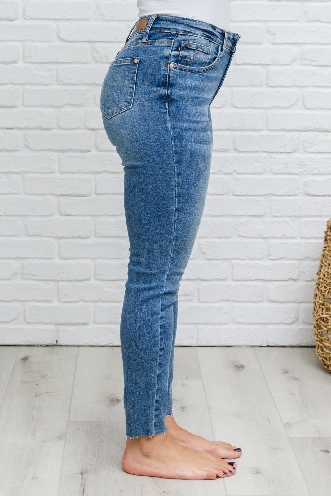 Judy Blue Becca Embroidered Pocket Relaxed Jeans