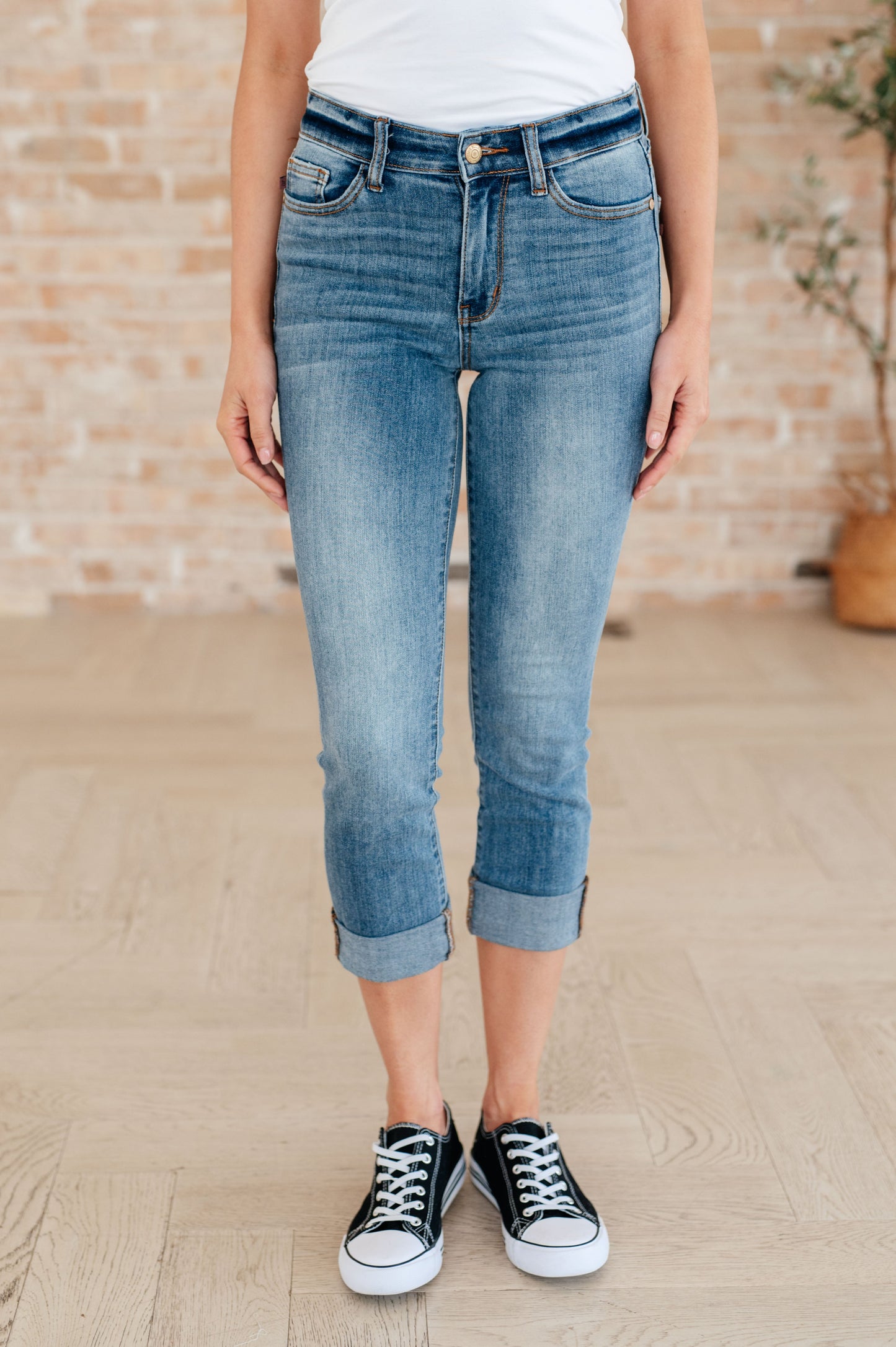 Judy Blue Laura Mid Rise Capri Jeans